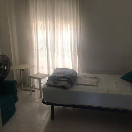 Malaga Habitacion En Apartamento Carlos Haya公寓 外观 照片